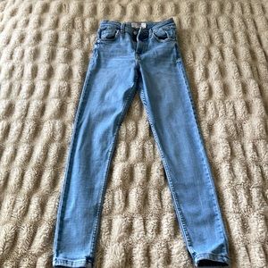 Skinny high rise jeans! Size 2
